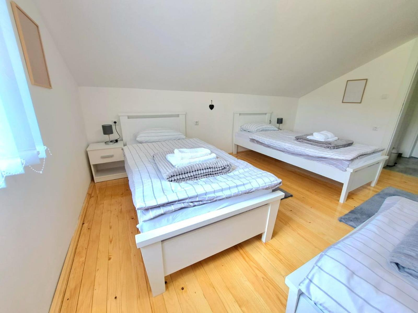 Sobe Zizi Bed & Breakfast Jajce Exterior photo