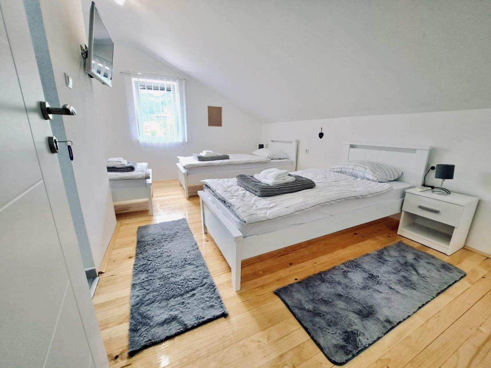 Sobe Zizi Bed & Breakfast Jajce Exterior photo