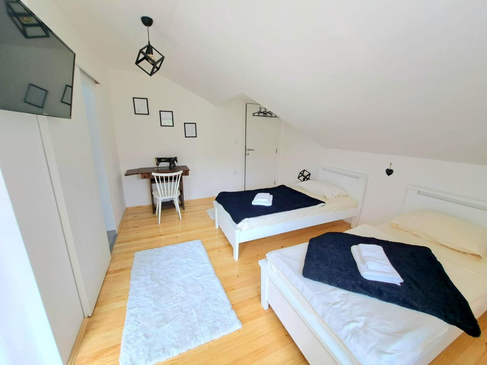 Sobe Zizi Bed & Breakfast Jajce Exterior photo