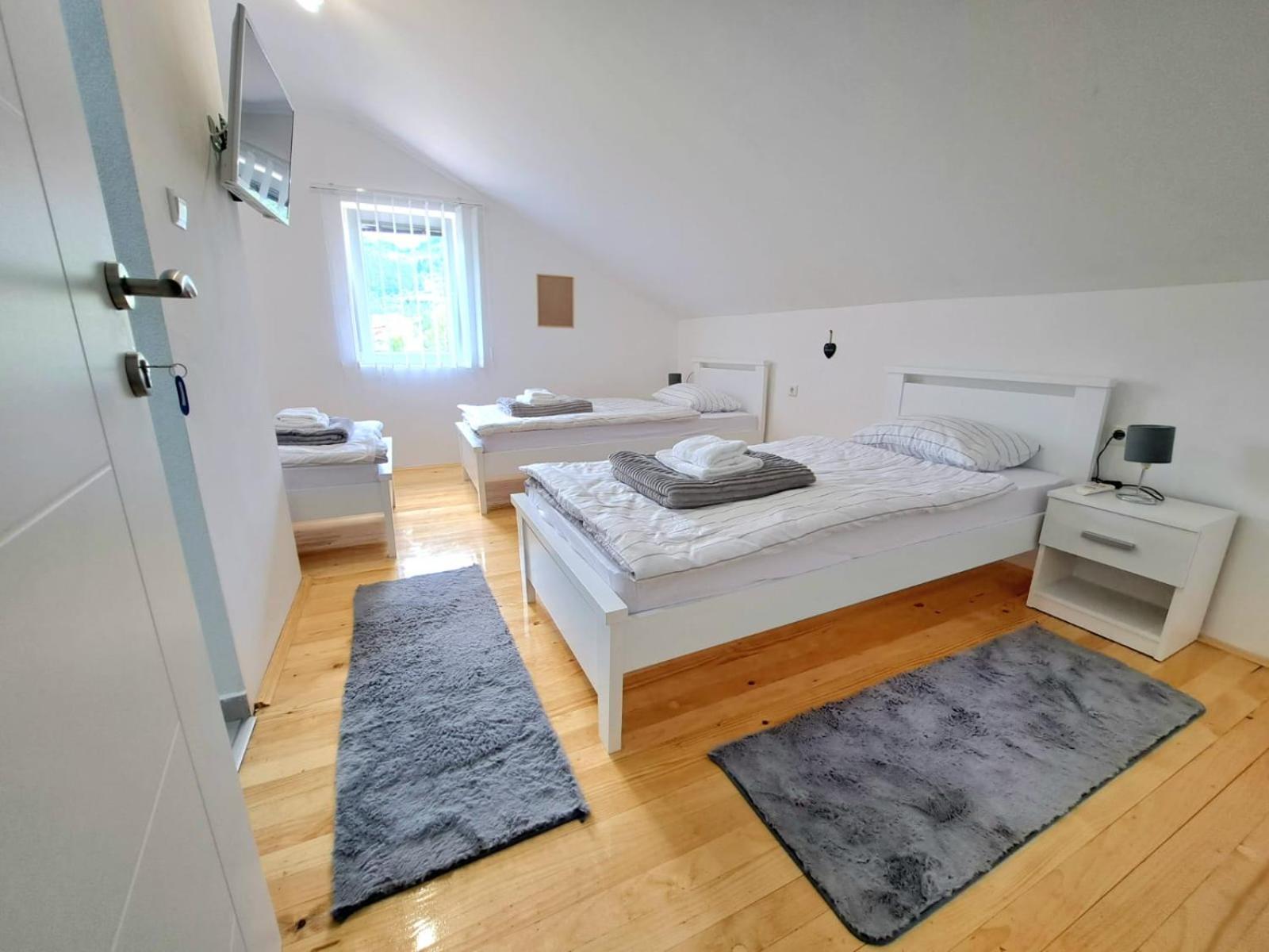 Sobe Zizi Bed & Breakfast Jajce Exterior photo