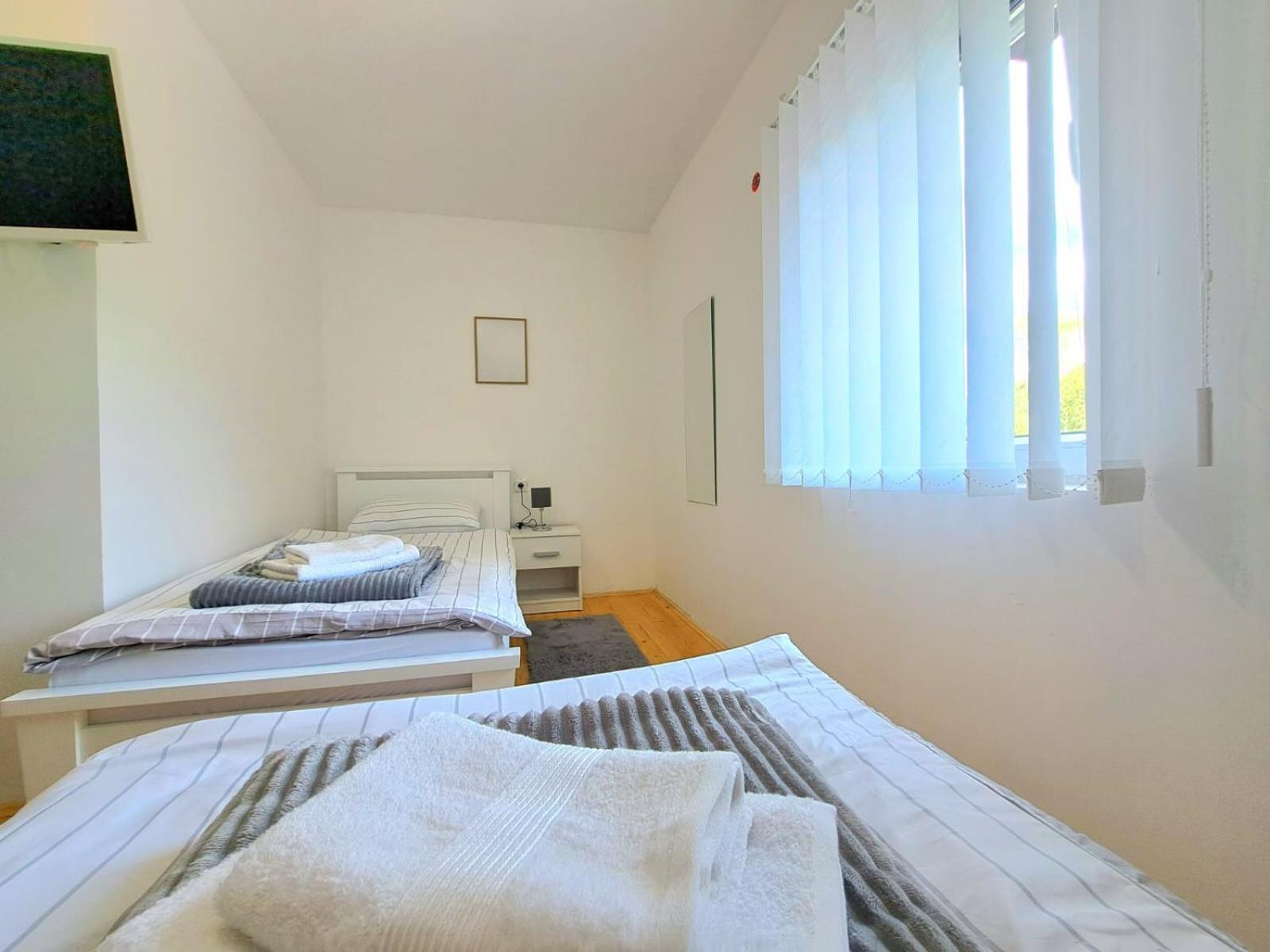 Sobe Zizi Bed & Breakfast Jajce Exterior photo