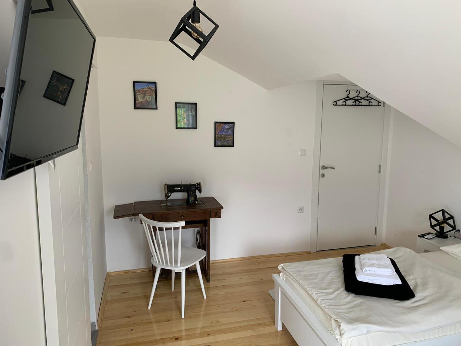 Sobe Zizi Bed & Breakfast Jajce Exterior photo